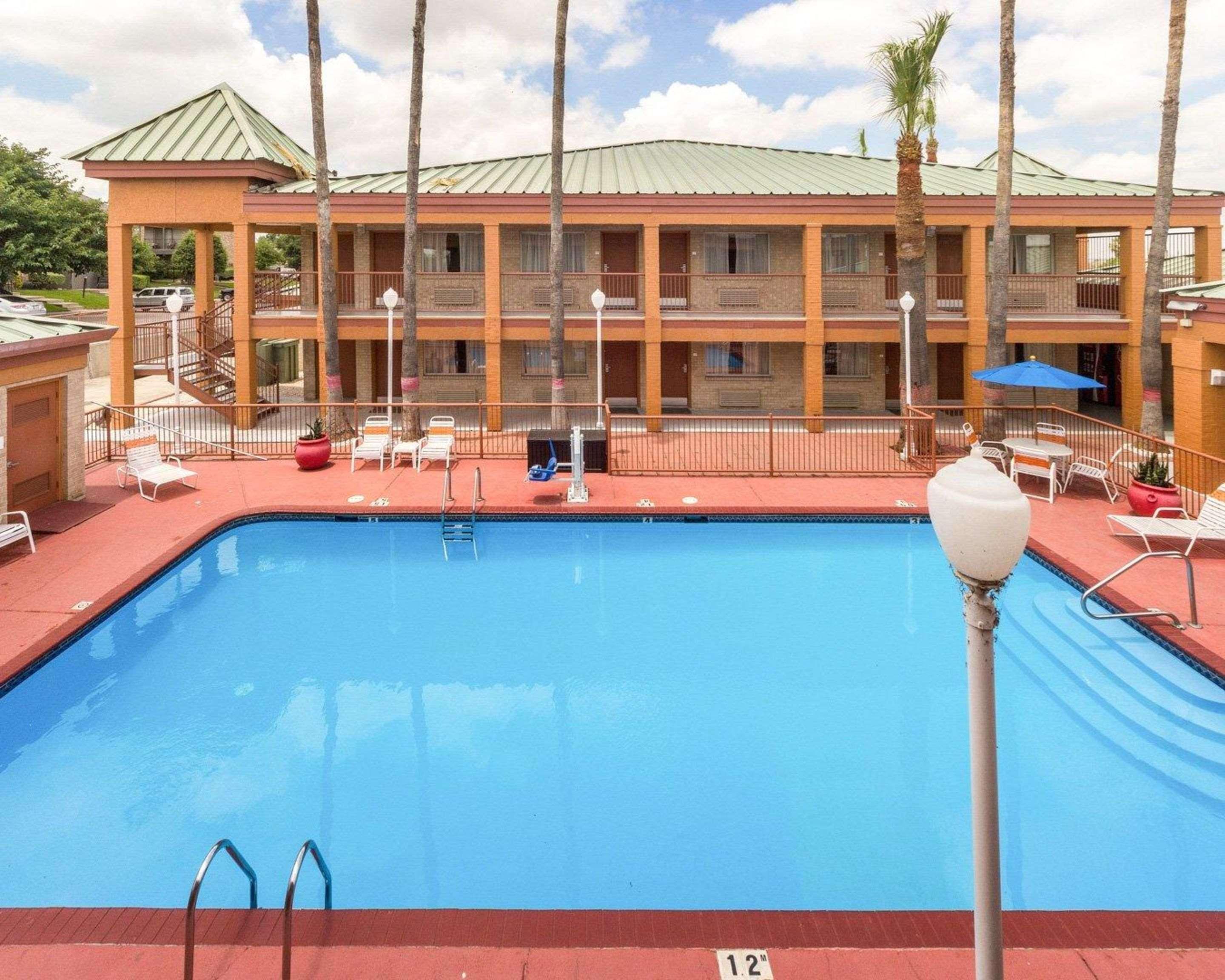 Econo Lodge Inn & Suites Eagle Pass Kültér fotó