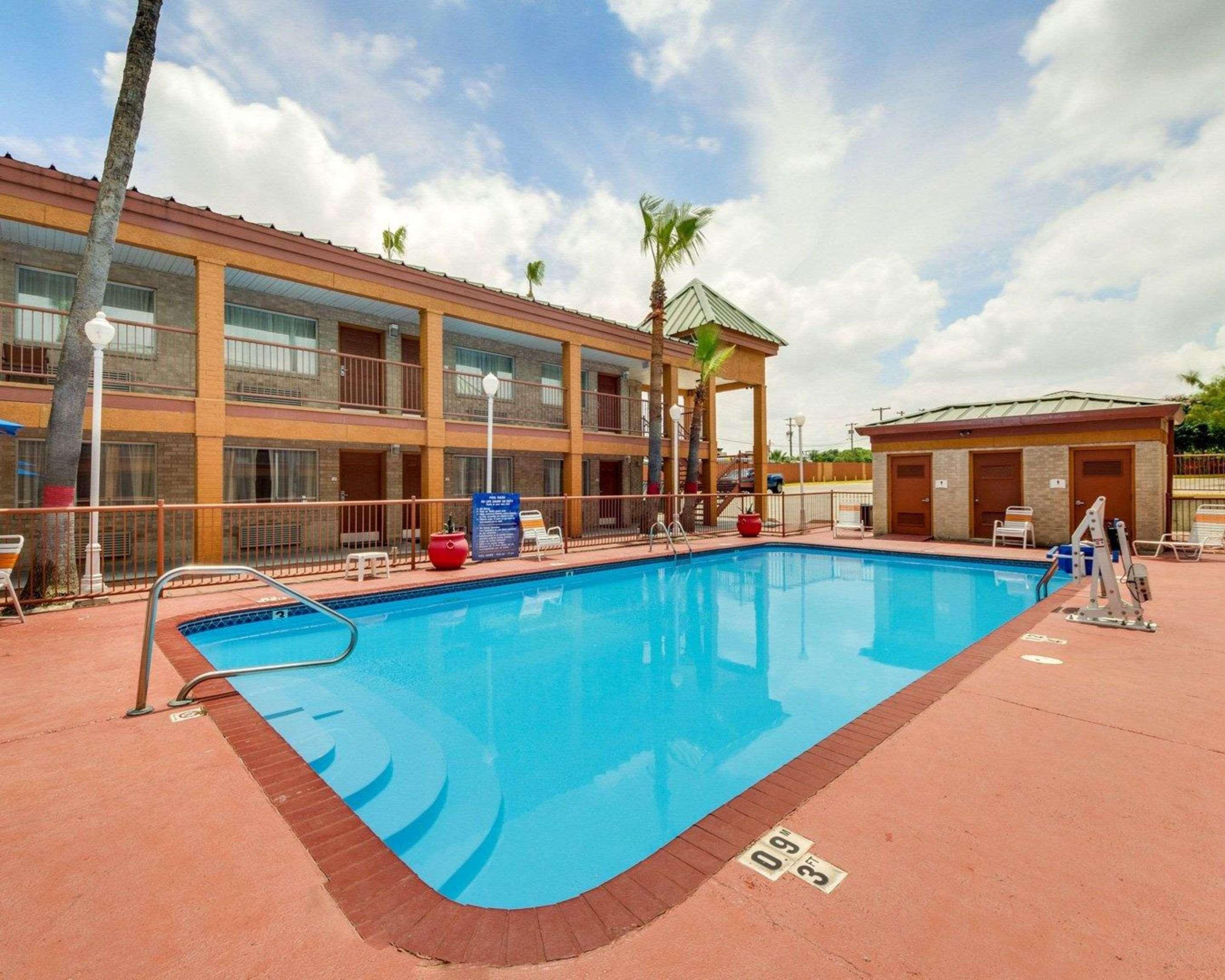 Econo Lodge Inn & Suites Eagle Pass Kültér fotó