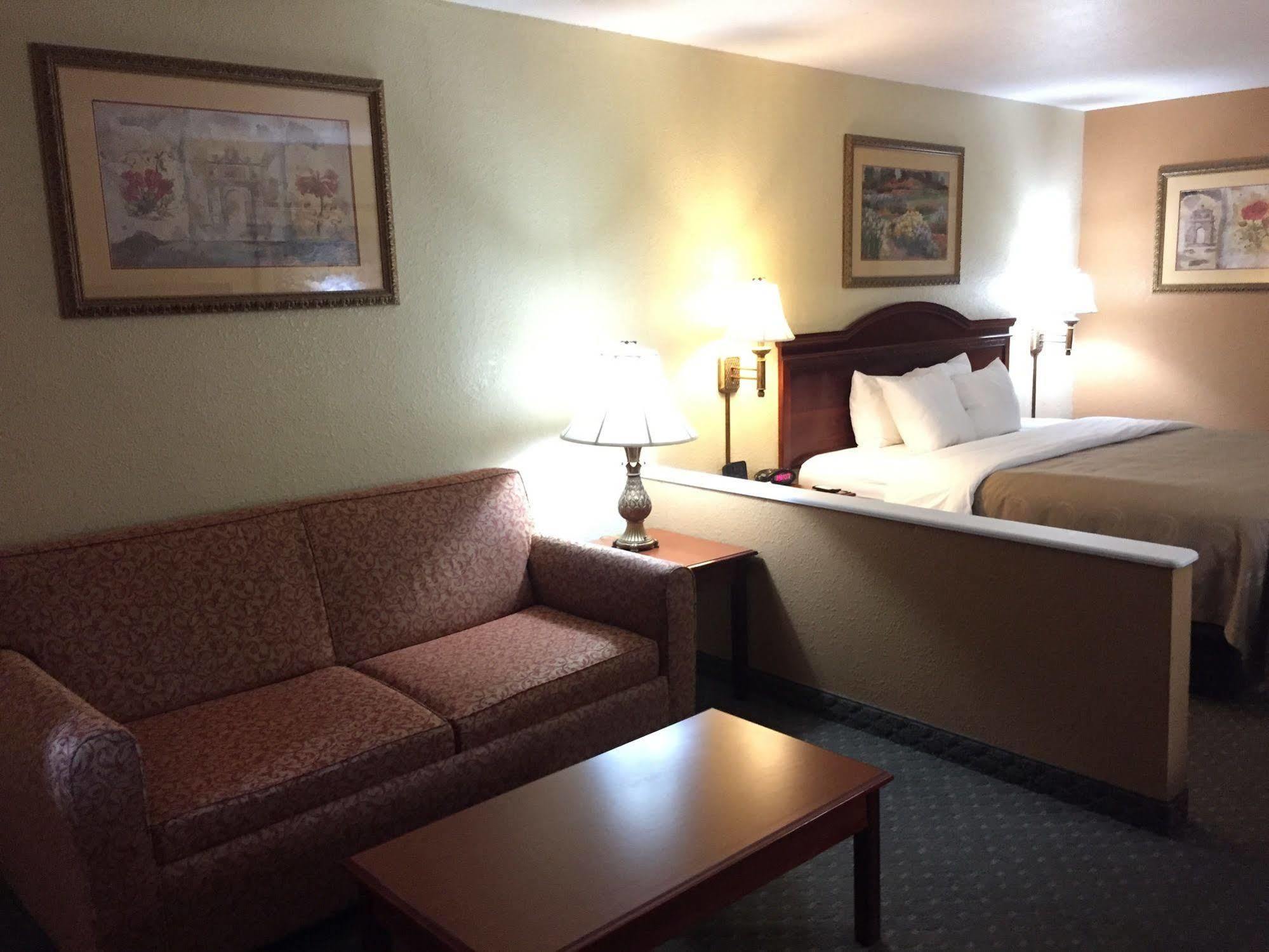 Econo Lodge Inn & Suites Eagle Pass Kültér fotó